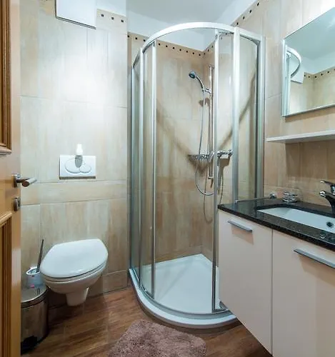 アパート Residenz Ambassador B13 Mit Wellness-fitness ロイカーバード